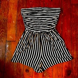 Black and white stripped tube top romper pockets
